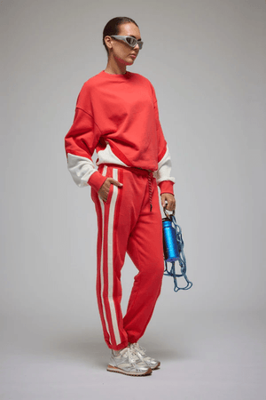 Splice Sweatshirt Coral by Araminta James, crafted from ultra-soft brushed fleece, features an oversized silhouette, contrast white paneling, and ribbed hem and cuffs for a sporty yet relaxed fit.








Splice Sweatshirt Coral by Araminta James, crafted from ultra-soft brushed fleece, features an oversized silhouette, contrast white paneling, and ribbed hem and cuffs for a sporty yet relaxed fit.