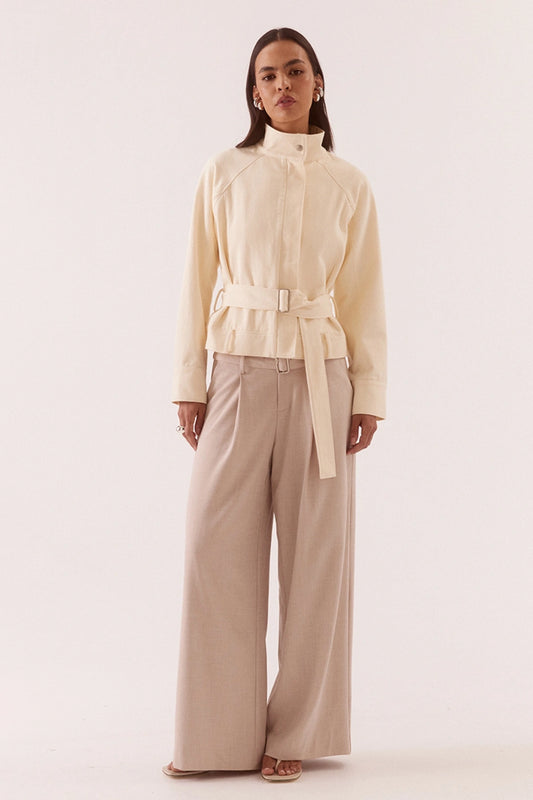 Asha Jacket Pannacotta by Sovere – relaxed cotton jacket with stand collar and adjustable belt detailing.