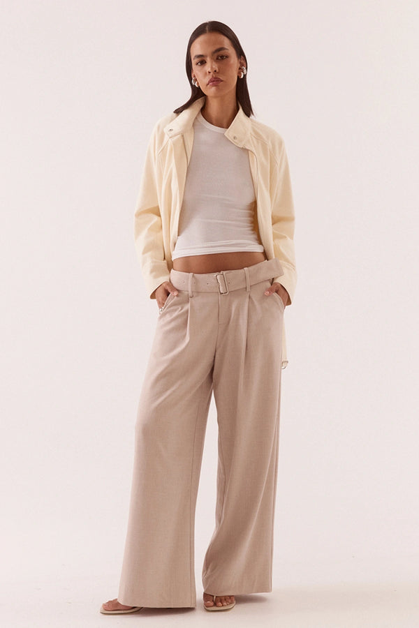 Asha Jacket Pannacotta by Sovere – relaxed cotton jacket with stand collar and adjustable belt detailing.