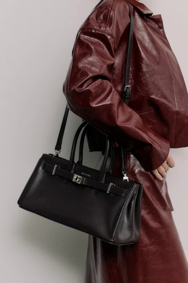 Austenne Bag Dark Rouge by Reh Studios – genuine leather shoulder bag with structured silhouette and adjustable strap for everyday styling.
