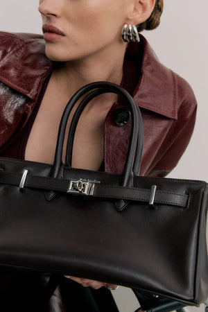 Austenne Bag Dark Rouge by Reh Studios – genuine leather shoulder bag with structured silhouette and adjustable strap for everyday styling.