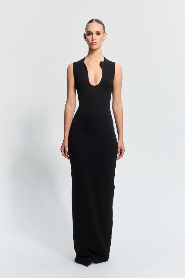 Bloom Gown Black by Effie Kats – sculpted neckline and fitted silhouette in stretch crepe, perfect for modern garden or evening events.