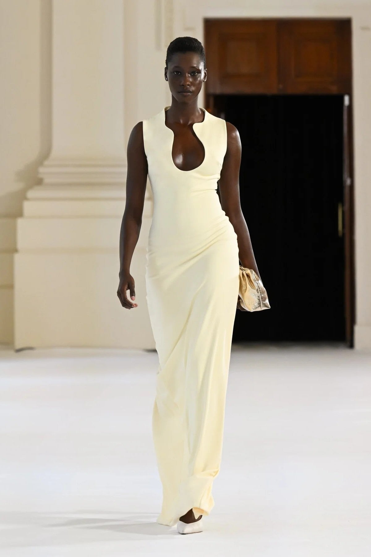 Bloom Gown in Lemon by Effie Kats – sculpted neckline and fitted silhouette in stretch crepe, perfect for modern garden or evening events.