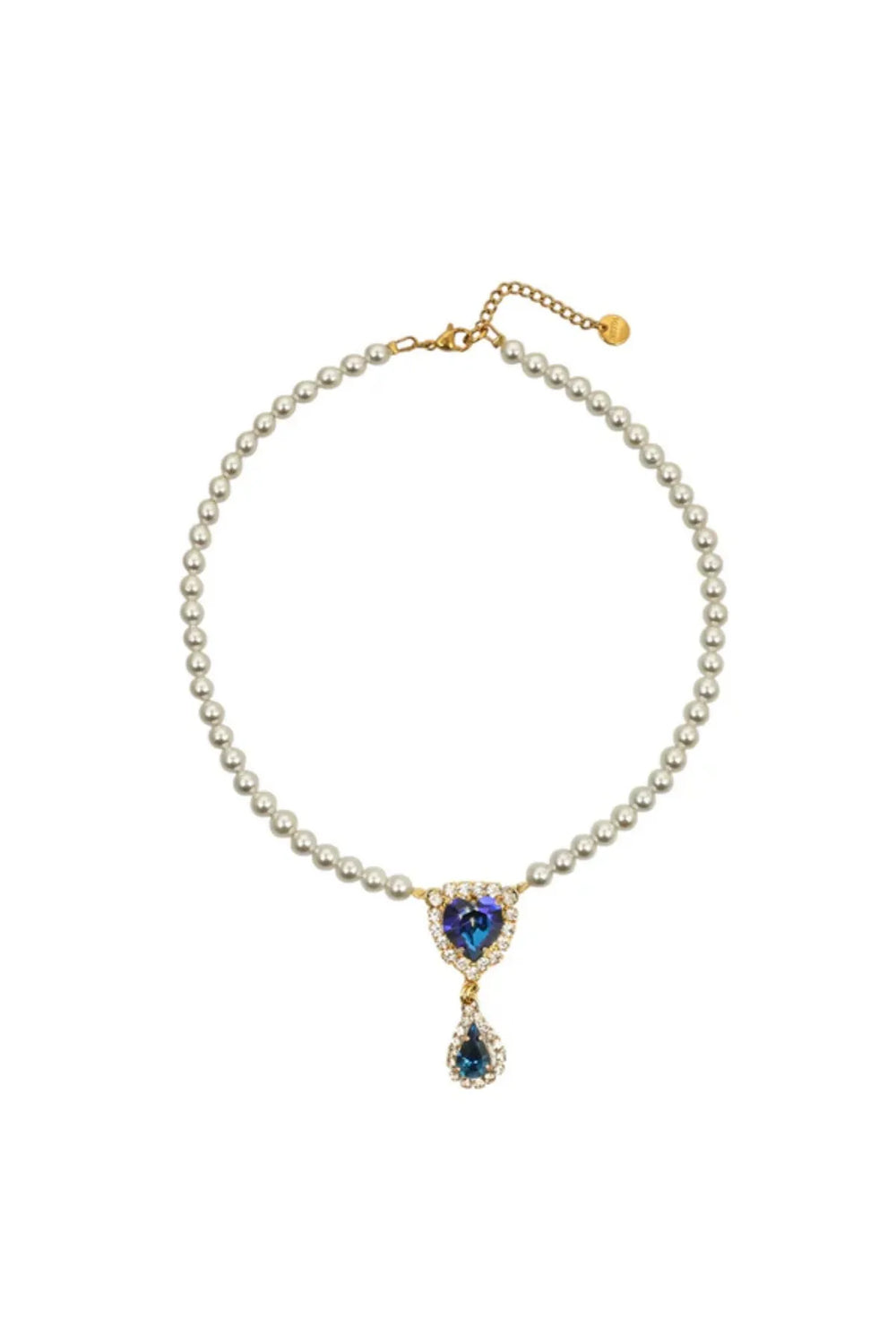 Blue Velvet Necklace by Mayol Jewellery – handmade in Greece with freshwater pearls and Preciosa crystals, perfect for elegant layering.
