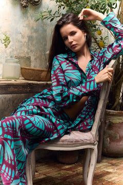 Boss Long Sleeve Jade Butterfly by Summi Summi – printed long sleeve shirt in signature butterfly print with relaxed fit.
