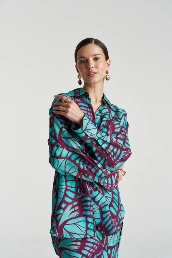 Boss Long Sleeve Jade Butterfly by Summi Summi – printed long sleeve shirt in signature butterfly print with relaxed fit.