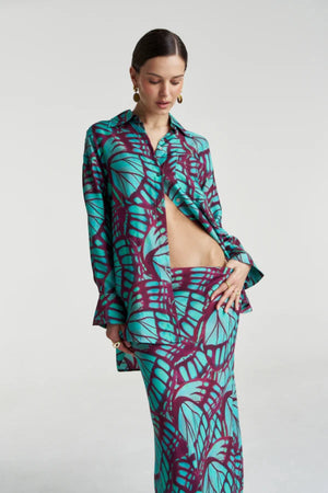 Boss Long Sleeve Jade Butterfly by Summi Summi – printed long sleeve shirt in signature butterfly print with relaxed fit.