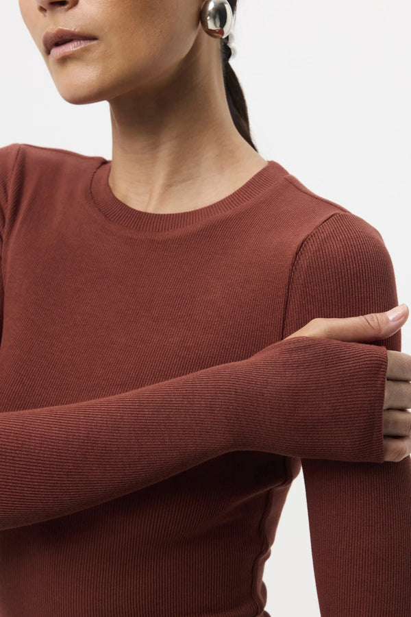Brooklyn Top Rust by Mossman - ribbed jersey top with thumbhole sleeves and fitted shape, designed for elevated everyday styling.