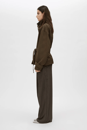 Tait Lounge Pant in Elm by Camilla and Marc, relaxed pant with deep pleats, slanted front pockets, back welt pockets, jigger button and hook-and-bar closure, crafted from 94% polyester and 6% elastane.