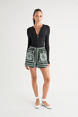 Chico Short Print by Pfeiffer, relaxed shorts with elastic waist and soft fabric. Perfect for casual days or laid back styling.