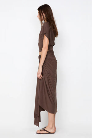 Clementine Batwing Top by Bec and Bridge – a milk chocolate draped jersey top with a fitted gathered waist, perfect for chic evening or resort looks.