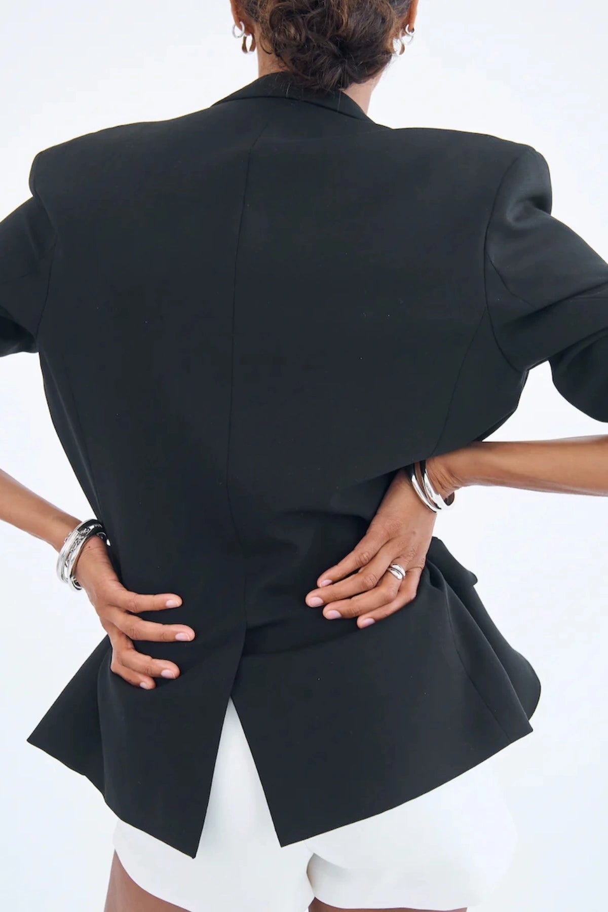 Cristabel Bangle by Avant Studio, an elegant 925 sterling silver oval bangle with minimalist 5mm band. Ideal for daily wear.