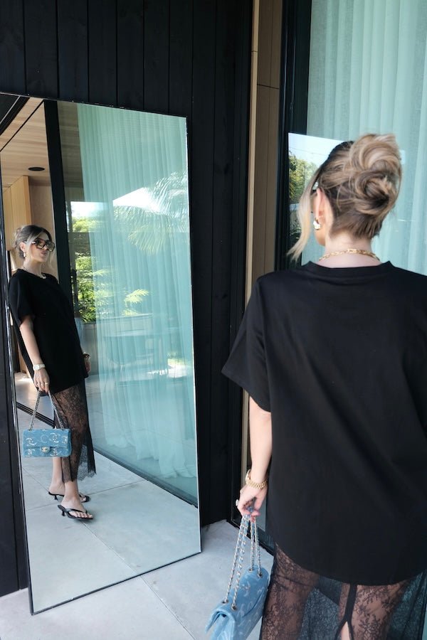 Lia Tee Black by Sneaky Link – Oversized 100% cotton boxy tee with short sleeves, perfect for layering or casual styling with denim.