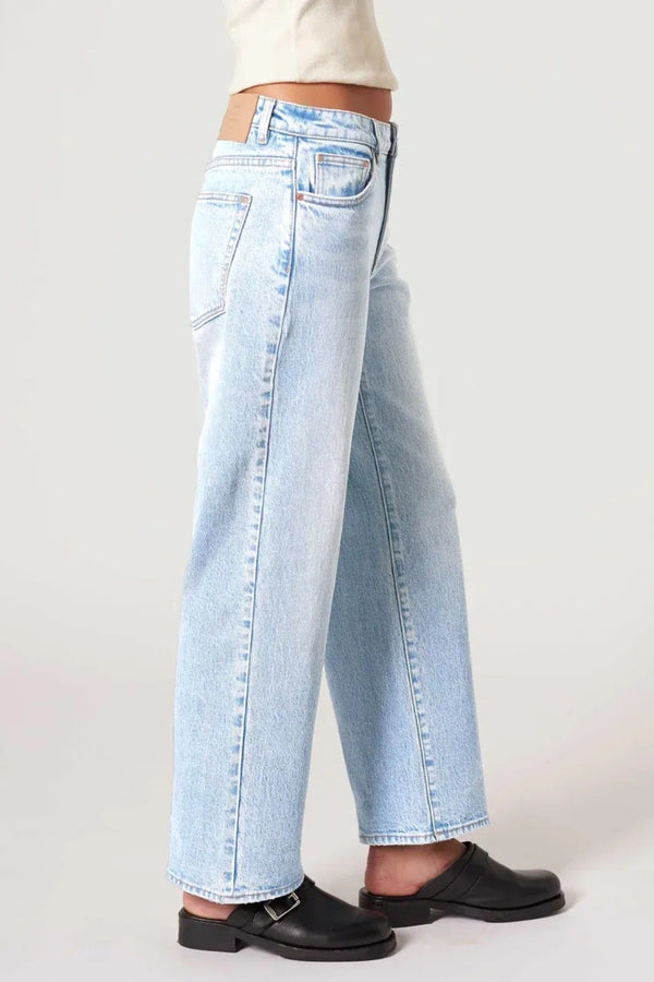 Daria Baggy Jetlag by Neuw Denim, baggy straight leg jeans in indigo wash. Perfect for everyday wear or relaxed styling.