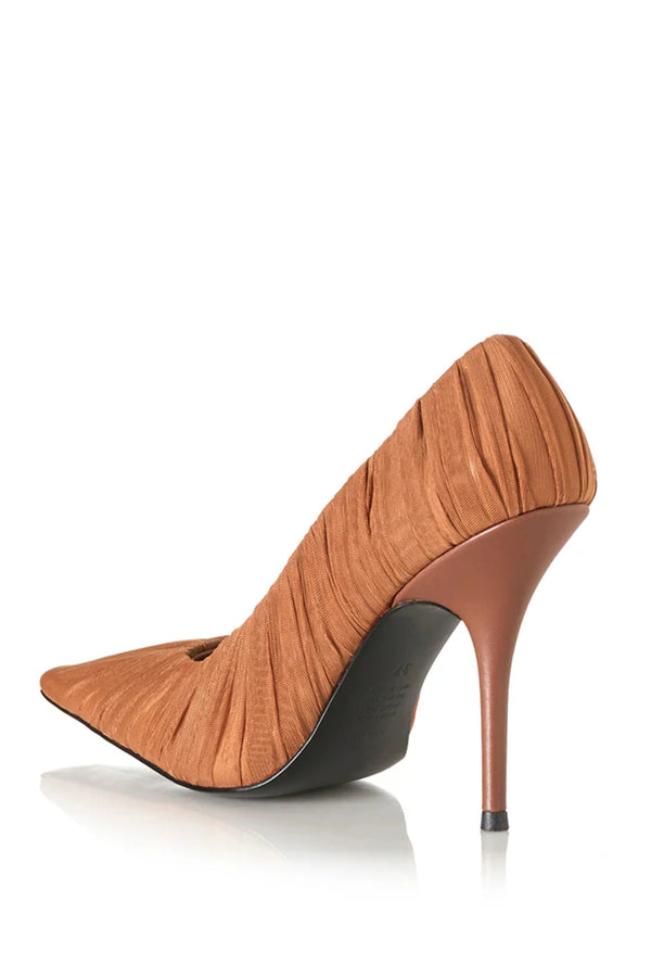 Dea Mocha Mesh by Alias Mae, mesh-covered leather heel with pointed toe and 11cm height, a trendy piece perfect for weddings or statement events.