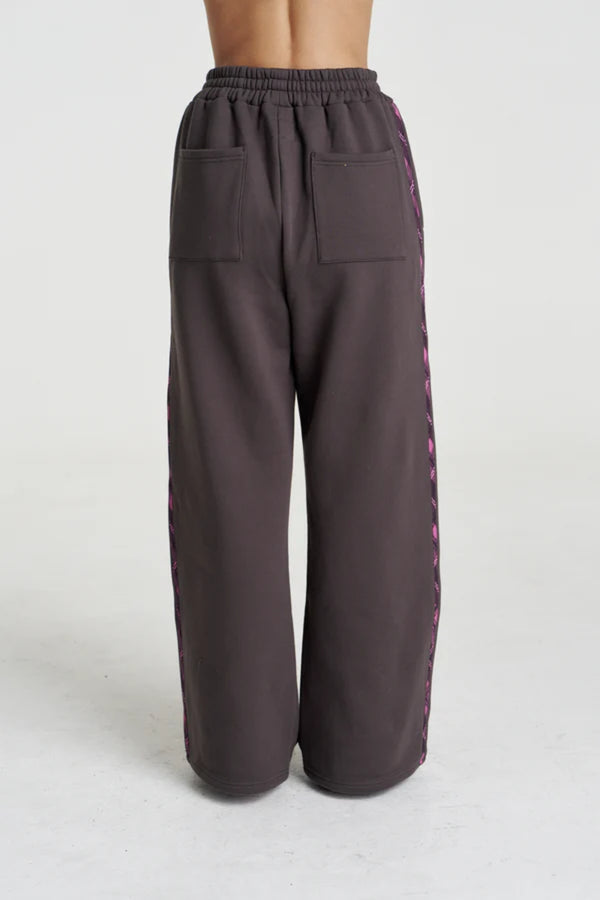 Eden Trackpant Shadow by Summi Summi – relaxed brushed fleece trackpants for elevated everyday comfort.