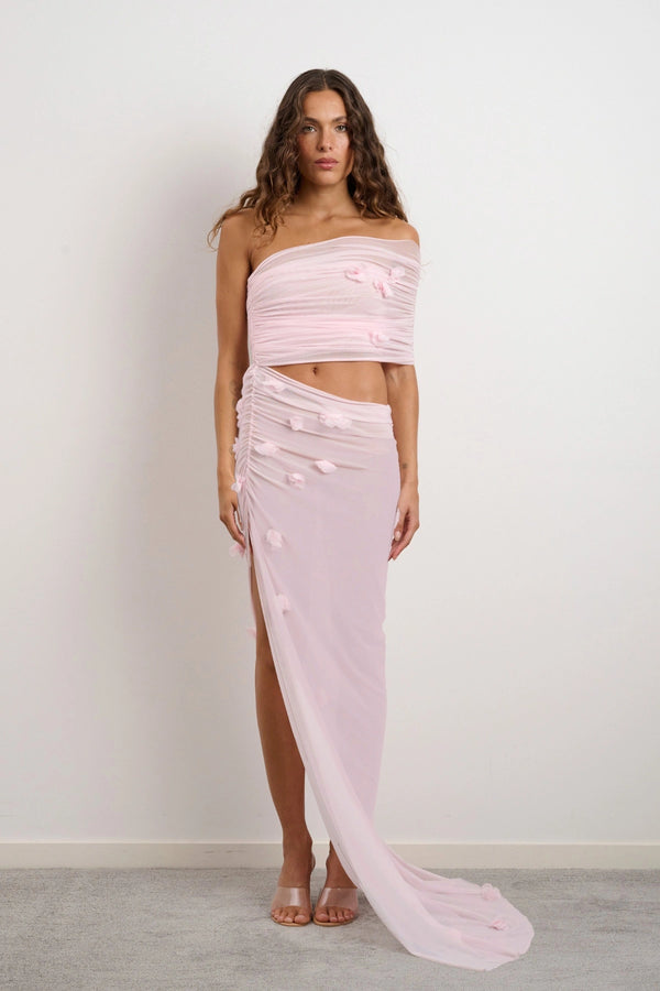 Floral Lara Dress by DŽO – a pink two-piece with bandeau top and ruched skirt. Perfect for summer event styling.