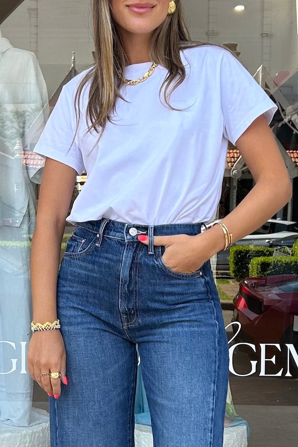 White Tee by Sneaky Link – Trendy loose-fit 100% cotton classic white tee, perfect as a versatile staple for every capsule wardrobe and casual style.