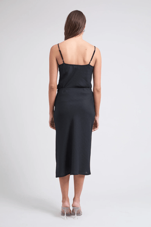 Gianni Midi Skirt Black by Pfeiffer, midi skirt with elastic waist and lightweight feel. Perfect for everyday wear or effortless outfits.