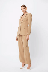 Gilded Blazer Camel by Mossman, structured blazer with notch lapels and tailored fit. Perfect for workwear or polished outfits.
