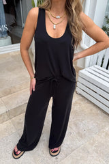 Hunter Tank Top Chocolate Brown by Sneaky Link – a relaxed tank with scoop neckline and soft drape. Perfect for effortless styling.