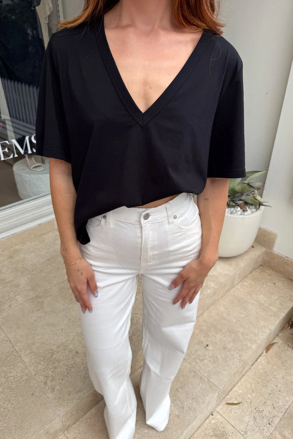 Carter V Neck Tee Black