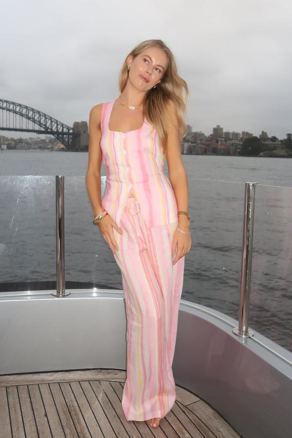 Isla Linen Top Pink Stripe by Sneaky Link – Trendy and breezy, this hand-painted linen top features a square neckline and waist ties, perfect for chic summer days or casual outings.