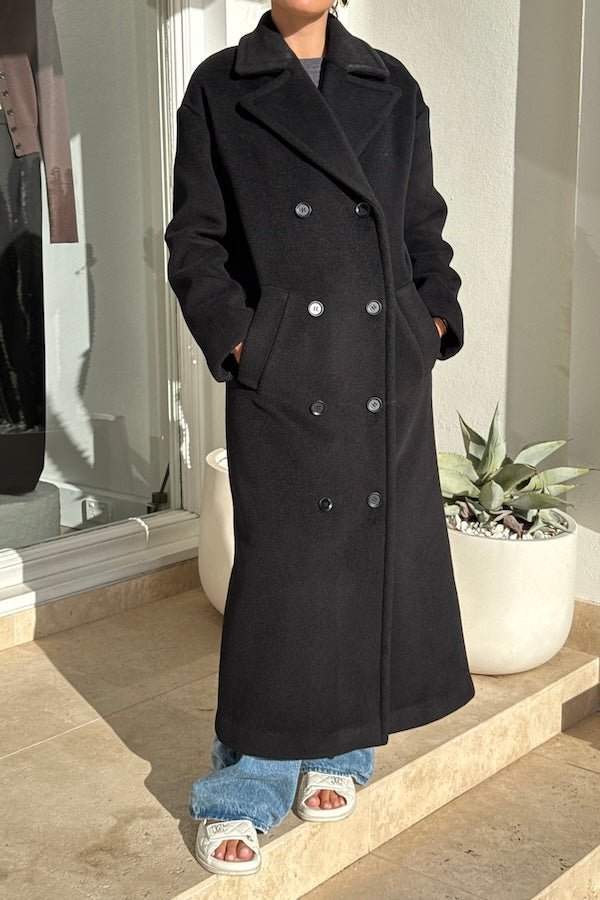 Double Breasted Coat Black by Sneaky Link – Timeless oversized wool coat combining warmth and sophistication. Perfect for any occasion.