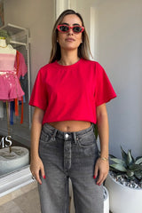 Boyfriend Tee Red by Sneaky Link – A trendy, relaxed-fit staple crafted from soft cotton, this vibrant red tee adds effortless cool to casual wardrobes.
