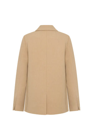 Jaz Hand Blazer Beige by Sneaky Link – a tailored blazer with structured fit and clean lines. Perfect for polished styling.
