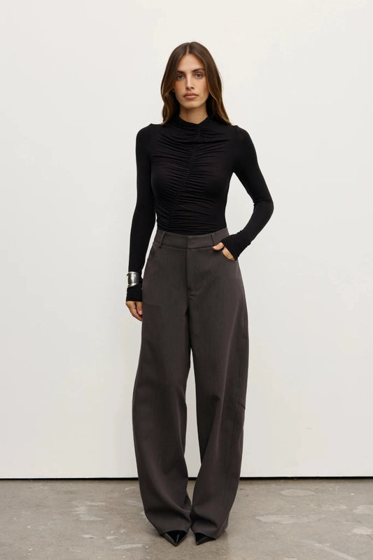 Kelsie Bodysuit Shadow by Bayse – long sleeve fitted bodysuit with centre-front ruching and second-skin fit.