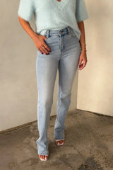 Kendrick Straight Leg Jean Light Blue by Sneaky Link – a viral stretch denim with straight fit. Perfect for everyday styling.