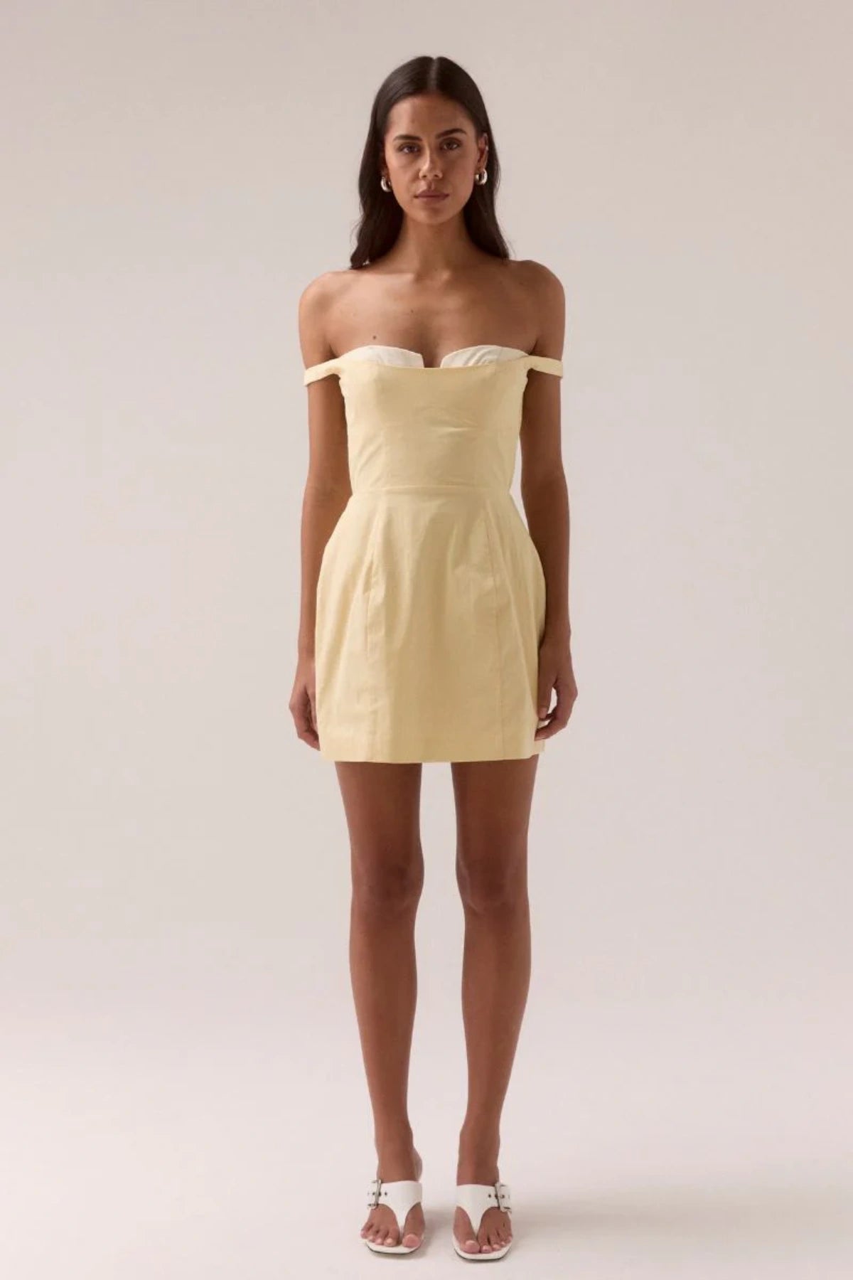 Lure Mini Dress Lemonade by Sovere, off-shoulder mini with contrast bust cups and shirred sides, perfect for summer days or evenings.