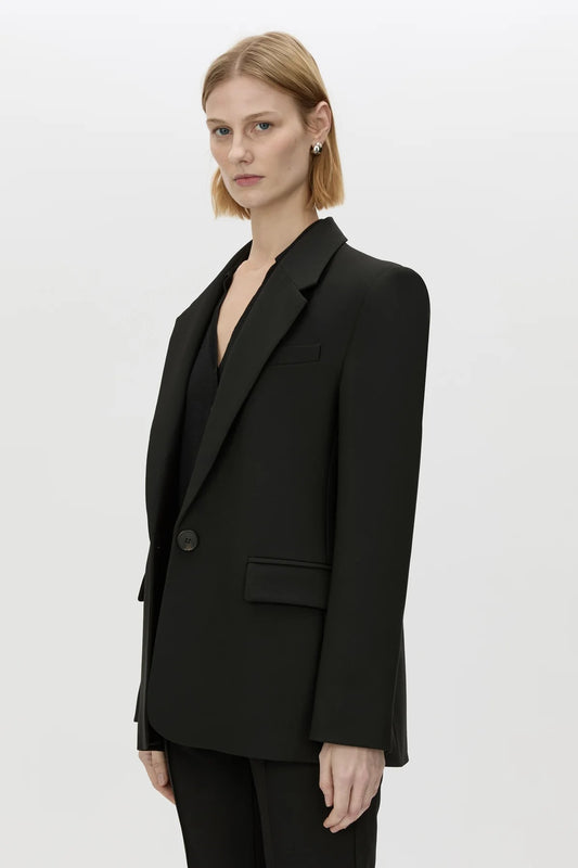Mackinley Blazer Black by Camilla and Marc – a tailored blazer with structured shoulders and clean lines. Perfect for work or events.