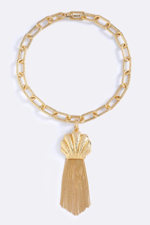 Meet Me In Ibiza Necklace Gold by Emma Pills – 14K gold plated chain necklace with detachable shell charm and fringe detail.