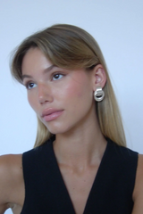 Mini Knot Earrings Silver by Heaven Mayhem – silver knot earrings with sleek design. Perfect for everyday styling.