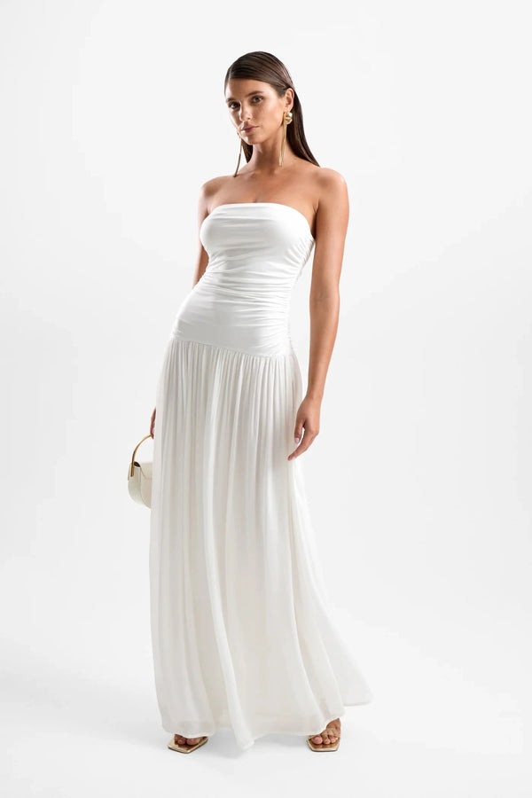 Mode Maxi Dress Pearl by Cin Cin – elegant viscose maxi with drop waist and side ruching, perfect for modern resort or evening wear.
