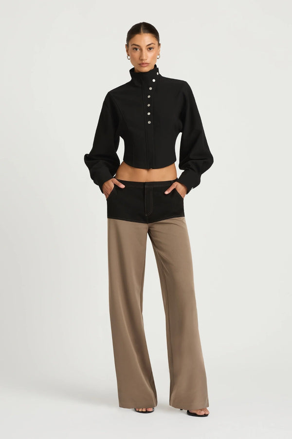 Morgana Shacket Black by Benni - cropped shacket with funnel neck and voluminous sleeves for structured, elevated styling.