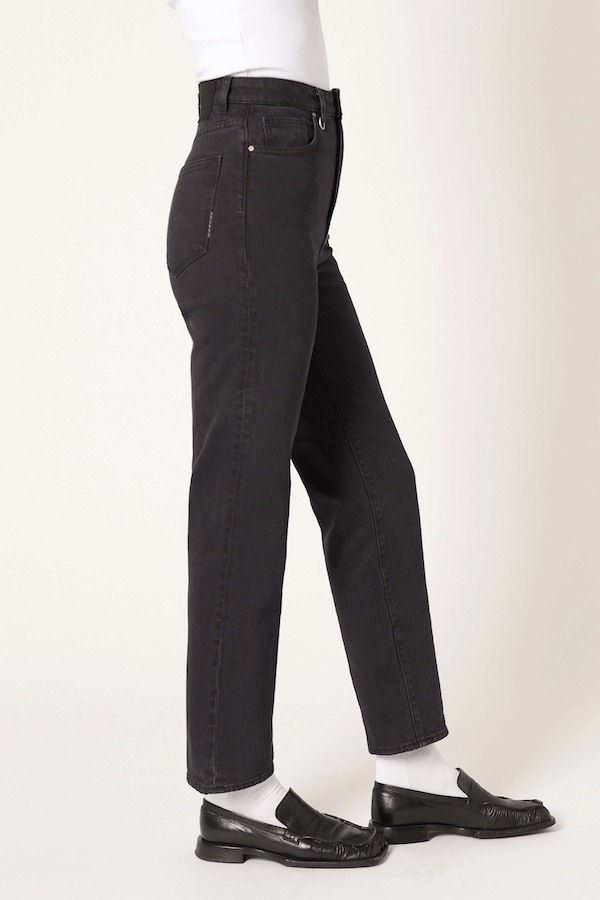 Nico Straight Blackout by Neuw Denim, trendy super high-rise jeans with a straight relaxed leg and comfort stretch denim. Perfect for an elongated silhouette, adaptable to both casual and refined styling.