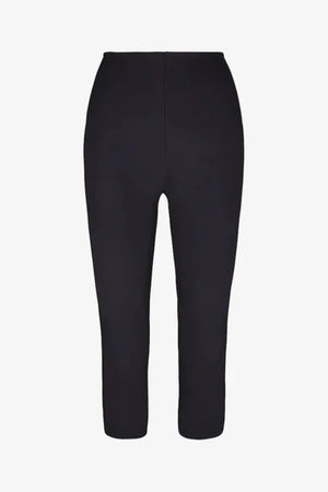 Neoprene Capri Legging by Commando – Italian neoprene capri leggings with smoothing waistband and light compression.