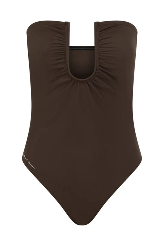Noa Bodysuit in Brown by Khamì – structured U-wire neckline in recycled double-lined fabric. Perfect as a swimsuit or layered bodysuit.