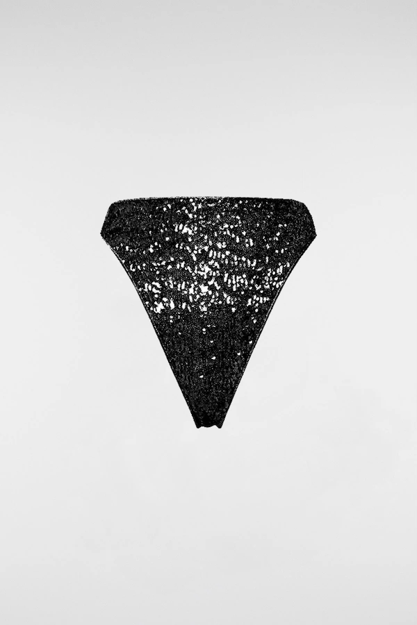 Paillettes 90s Slip Black by Oseree, sequin slip dress with shimmering finish. Perfect for nights out or statement looks.