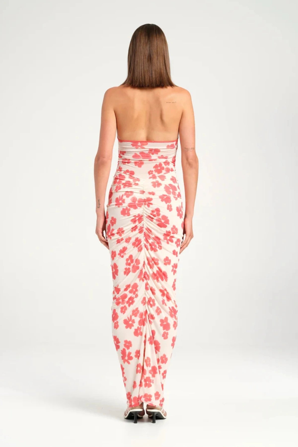 Pierre Maxi Dress Blushwood by Benni, halter maxi with ruching and flowing skirt, perfect for romantic occasions or evening events.