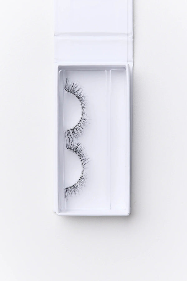 Pre-Glued Under Corner Lash 0.3 by OWN Beauty Essentials – lightweight pre glued corner lashes with soft lifted finish.