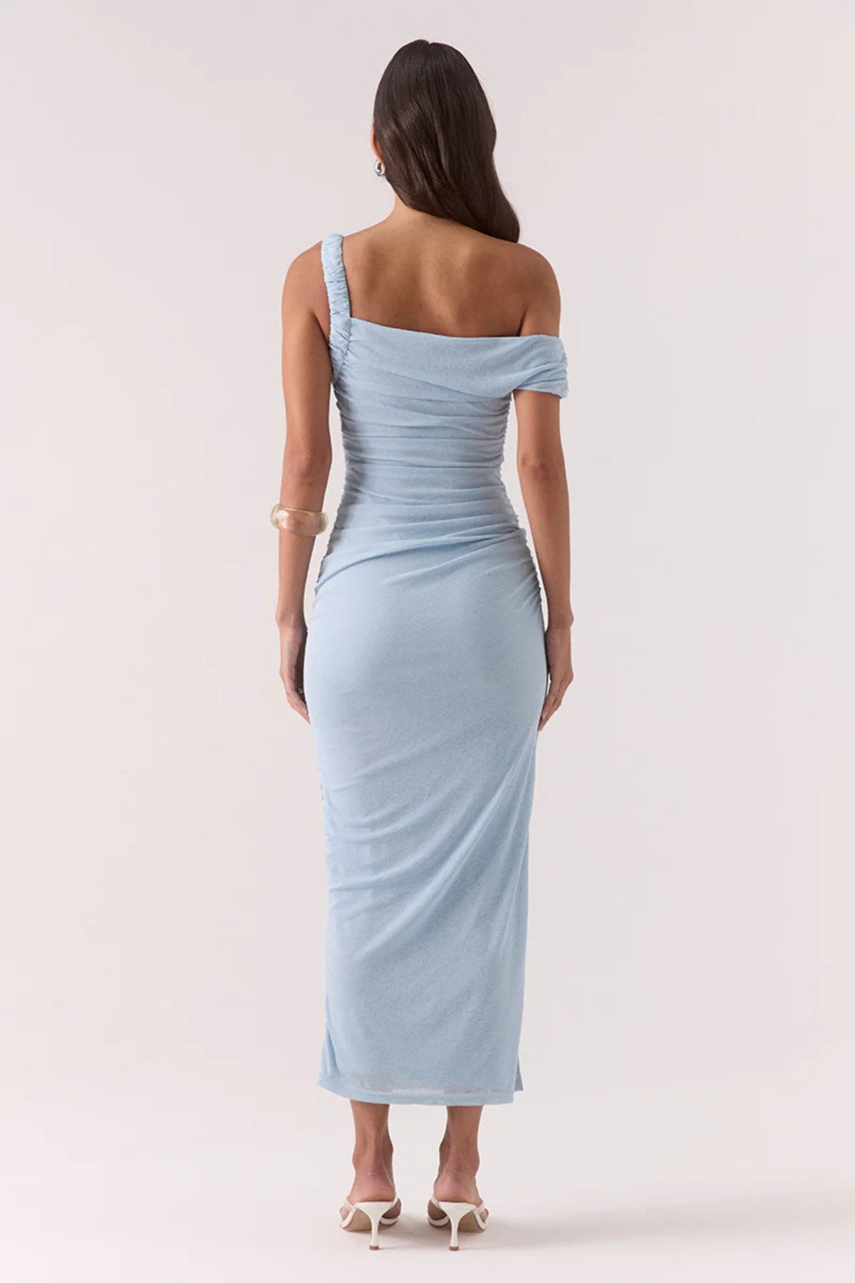 Rua Asym Dress Sky by Sovere — a blue off-shoulder mesh maxi with gathered details and a side split, perfect for modern event styling.