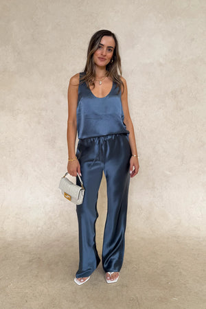 Ruby Top Coal by Sneaky Link – a scoop neck tank with fluid drape and lightweight feel. Perfect for day-to-night styling.