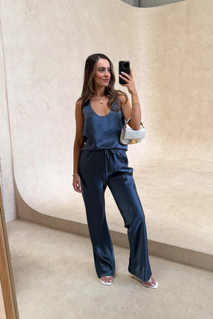 Ruby Top Coal by Sneaky Link – a scoop neck tank with fluid drape and lightweight feel. Perfect for day-to-night styling.