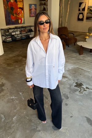 Sebastian Oversized Shirt White by Sneaky Link – a crisp cotton shirt with oversized fit and panel detail. Perfect for elevated styling.