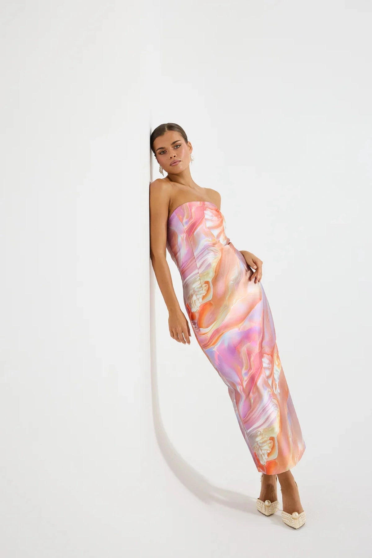 Siren Strapless Midi by PASDUCHAS, a sculptural strapless taffeta midi with pearlescent print. Perfect for formal events or parties.