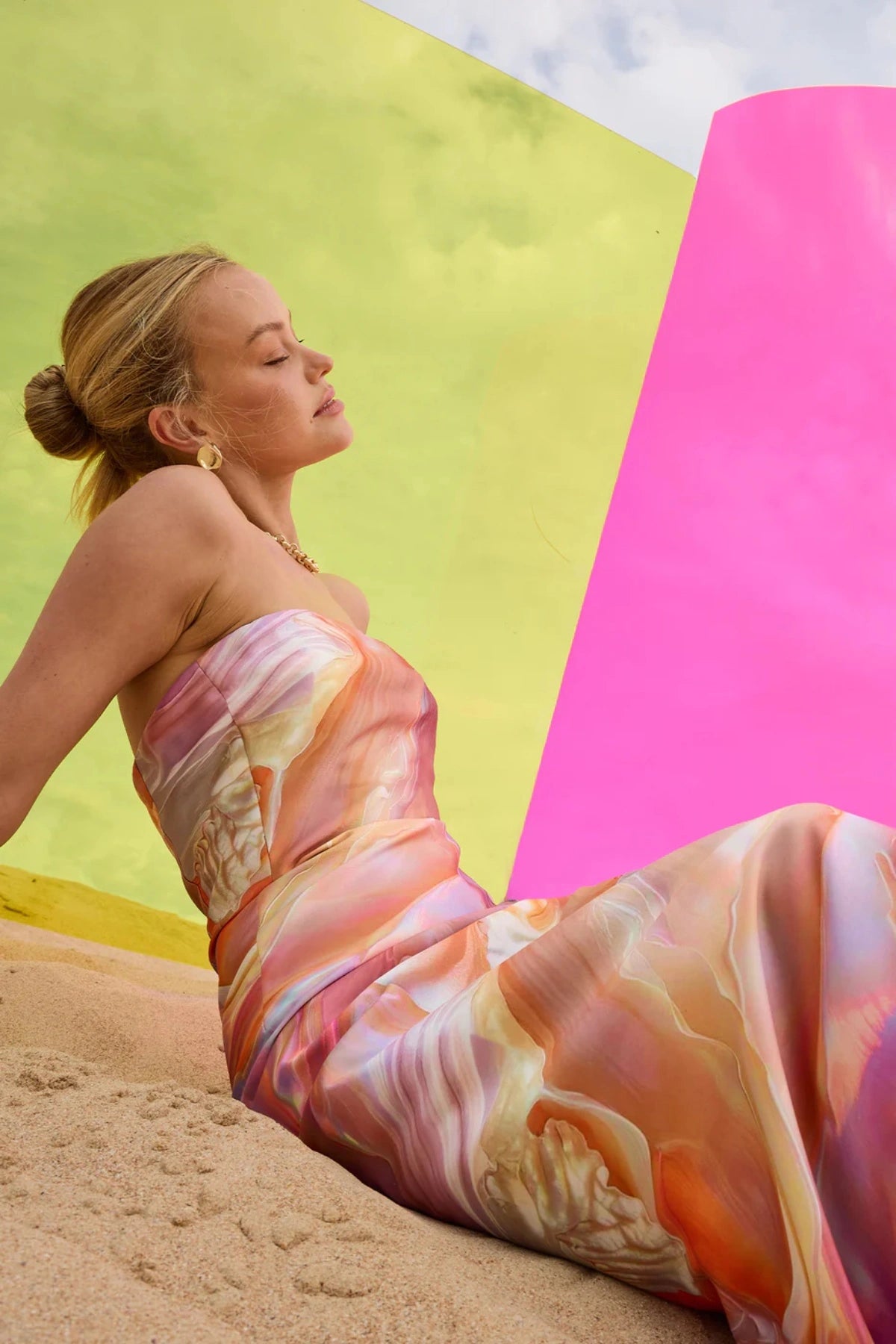 Siren Strapless Midi by PASDUCHAS, a sculptural strapless taffeta midi with pearlescent print. Perfect for formal events or parties.